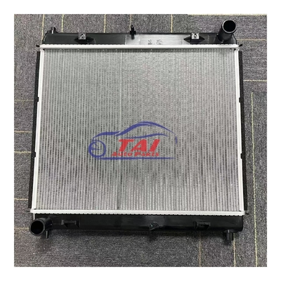 Un bon prix. K9F-1301010A Pièces détachées automobiles Assemblage de radiateur de bus Condensateur de réservoir d'eau en ligne