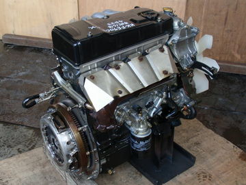 Good price Moteur diesel de petit galop de Mitsubishi, pièces de rechange complètes originales 4D33 4D34 4D35 de moteur de voiture du Japon en ligne