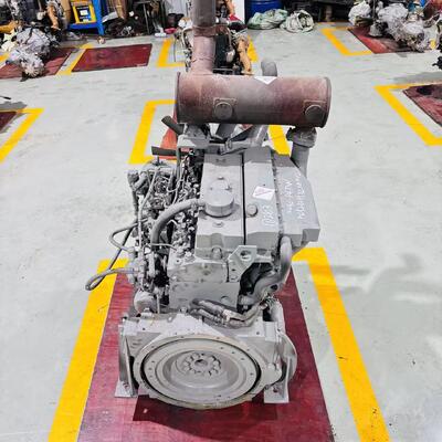 Bon prix 1004C Ensemble complet de moteur diesel turbocompressé de 3,99 L avec une puissance maximale de 102 CV et une pompe d'injection en ligne mécanique en ligne