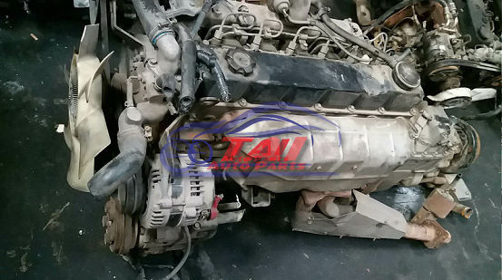 Bon prix En bon état, pièces usagées de moteur diesel Nissan TD42 VQ20 en ligne